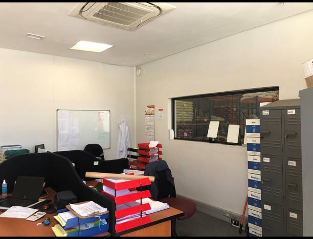 2,308M² FACTORY TO LET IN AIRPORT INDUSTRIA